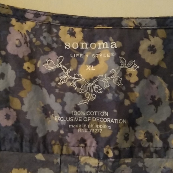 Two floral tanks - Picture 3 of 3